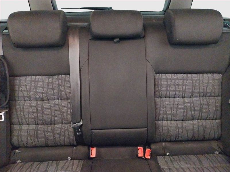 Škoda Octavia (2011) Elegance 2.0 TDI, 4X4 - fotka 10 z 18