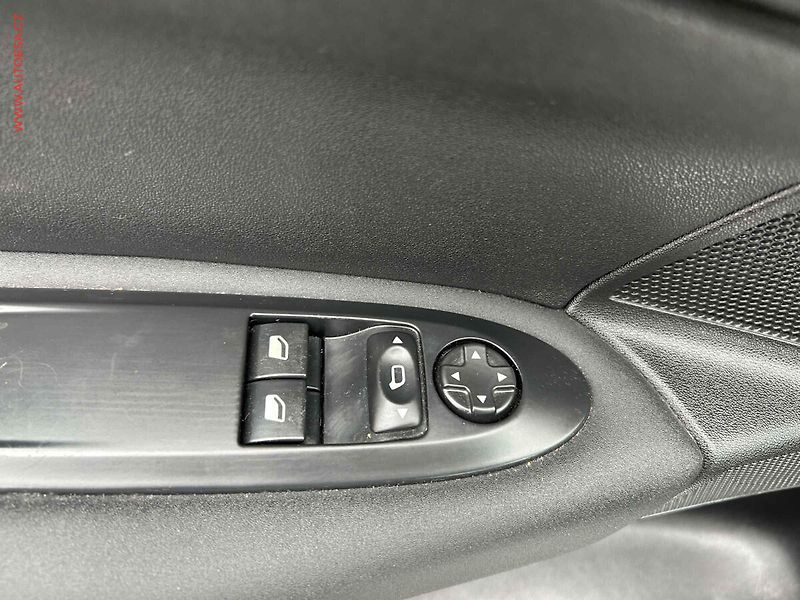 Citroën C4 (2013) 1.4i 16V - fotka 11 z 15