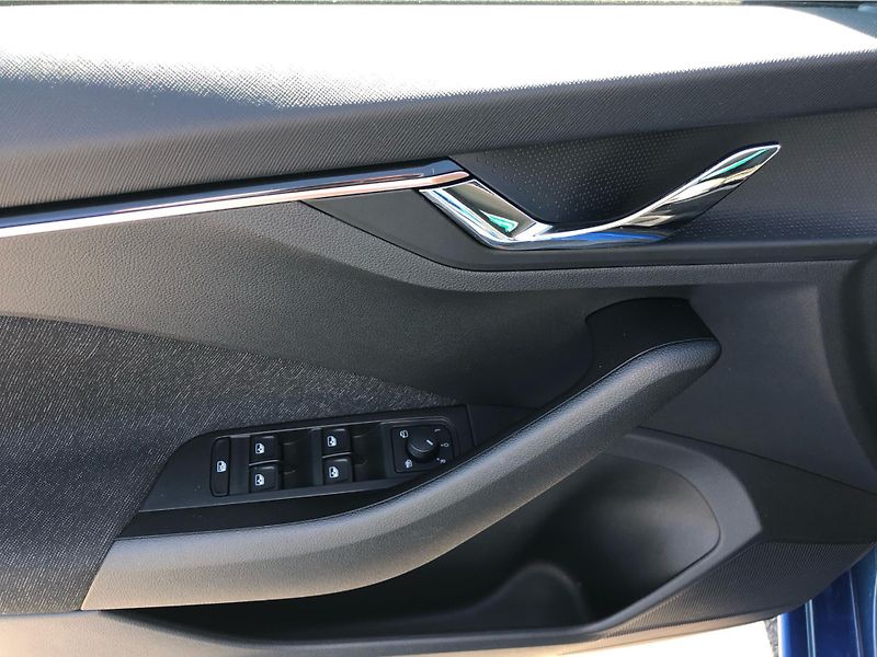 Škoda Scala 1.0 TSi TOP SELECTION - fotka 15 z 28