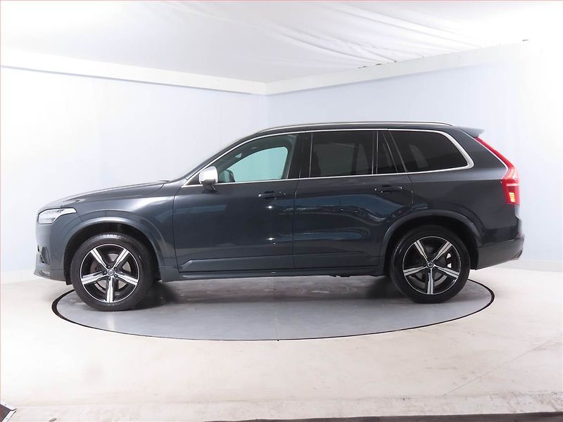 Volvo XC90 (2018) R-Design D5 AWD, R-Design, 4x4 - fotka 3 z 16