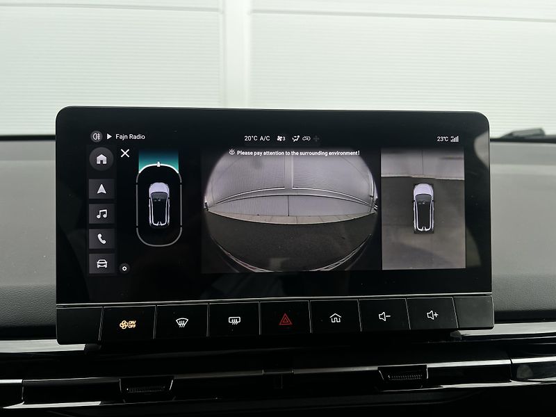 MG MG4 150kW 64kWh LUXURY 1.Maj DPH - fotka 14 z 23