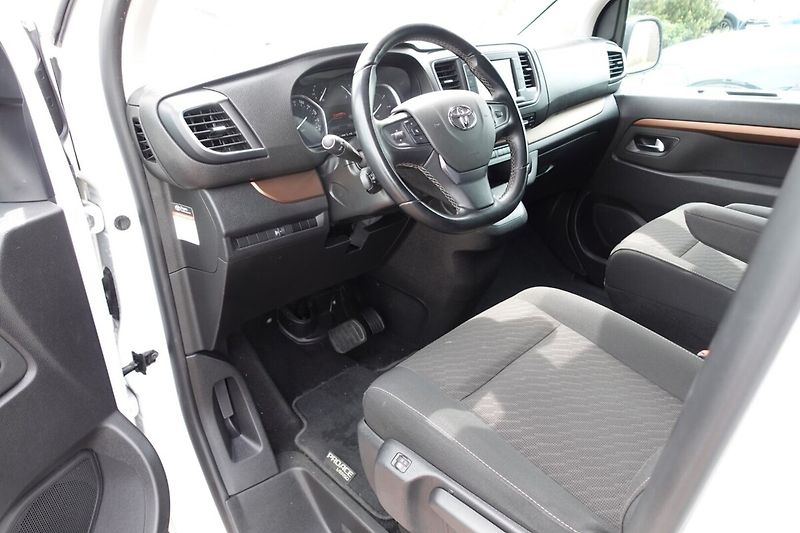 Toyota ProAce ZLEVNĚNO 2,0D-4D 130kW A/T L2 - fotka 11 z 35