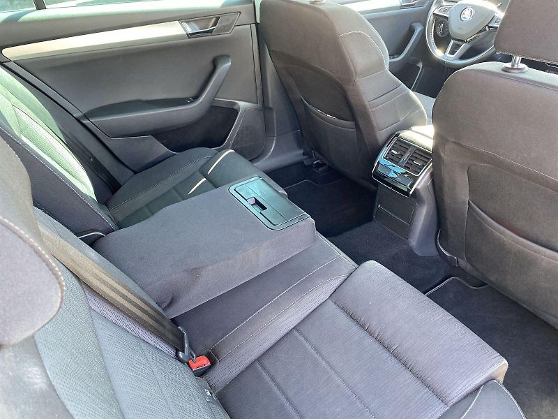 Škoda Superb (2017) Combi 2.0 TDI 4x4 Ambition - fotka 9 z 30