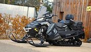 Sněžný skútr Polaris Prostar S4 Titan Adventure 100.