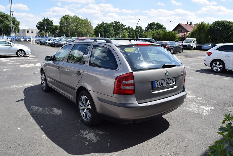 Škoda Octavia (2007) 1.6MPI 75kw CLASSIC KLIMA  - fotka 11 z 38
