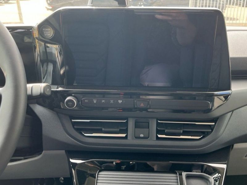 Ford Tourneo Custom 2.0i,171KW,CZ,DPH,1.MAJ - fotka 10 z 30