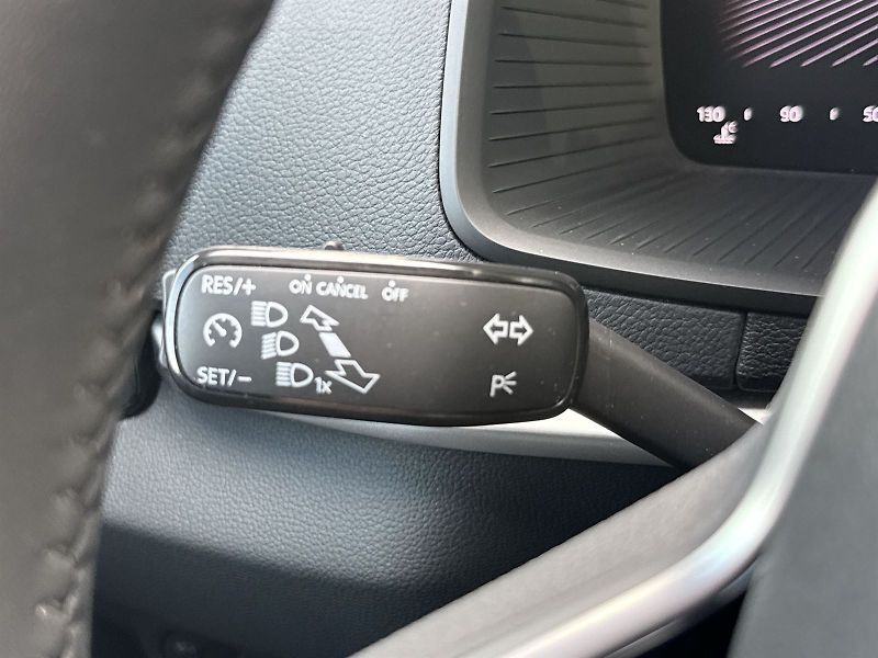 Škoda Karoq (2024) 1.5 TSI Selection - fotka 21 z 32