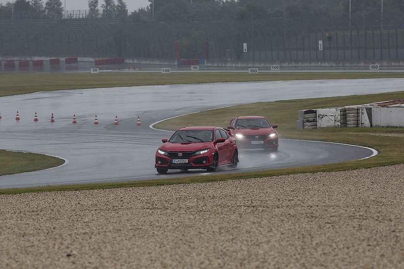 Honda Civic Type R.