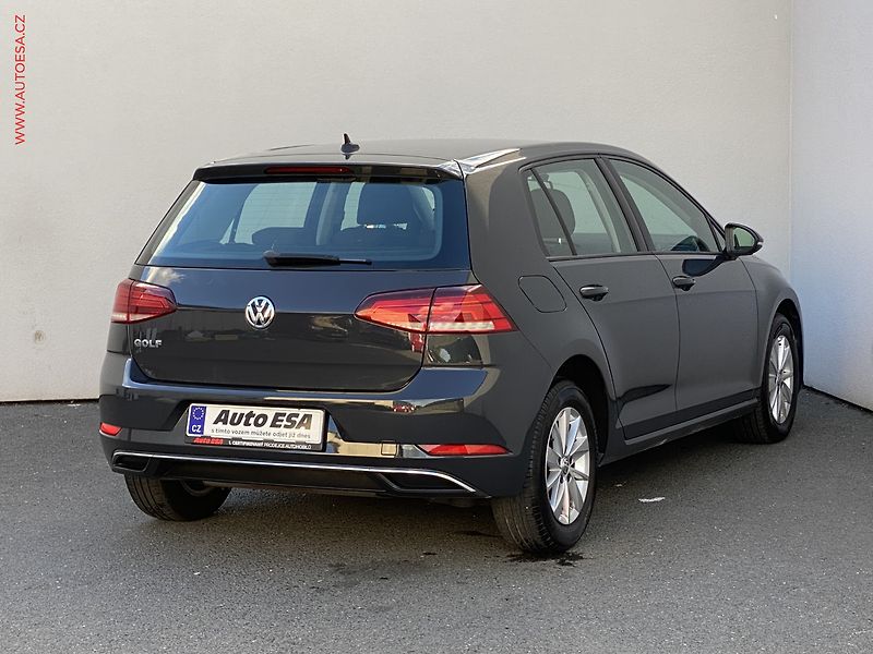 Volkswagen Golf (2018) 1.4 TSi, ČR, Comfortline - fotka 4 z 16