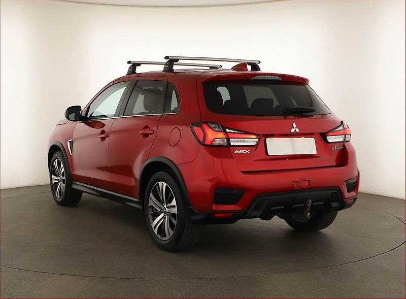 Mitsubishi ASX (2020) 2.0 MIVEC, 4X4, Automat, ČR - fotka 4 z 15