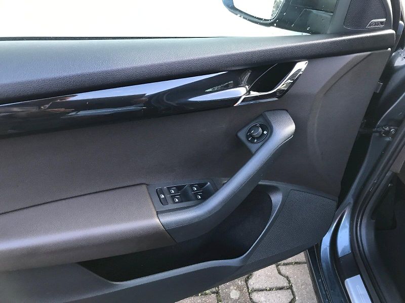 Škoda Octavia (2015) Laurin & Klement  2,0 TDI DSG - fotka 16 z 28