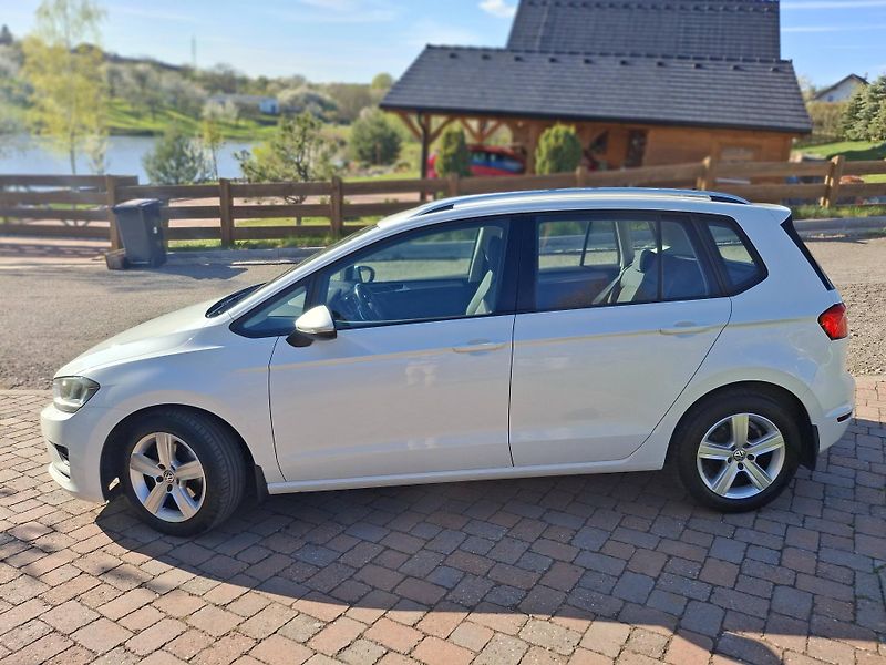 Volkswagen Golf Sportsvan (2014) 1,6 TDI BMT, WEBASTO, serviska - fotka 2 z 25