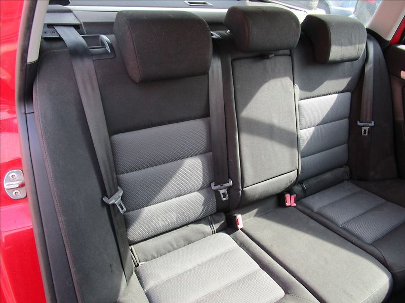 Škoda Octavia Combi 1.9TDi Ambiente, Klima - fotka 22 z 41