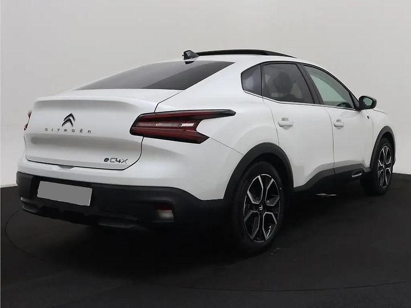 Citroën ë-C4 X 100kW 50kWh SHINE Panorama DPH - fotka 2 z 10