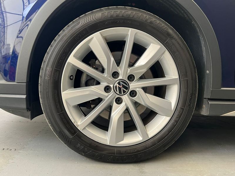 Volkswagen Golf Alltrack 2.0 TDI 147kW 4Motion - fotka 44 z 83