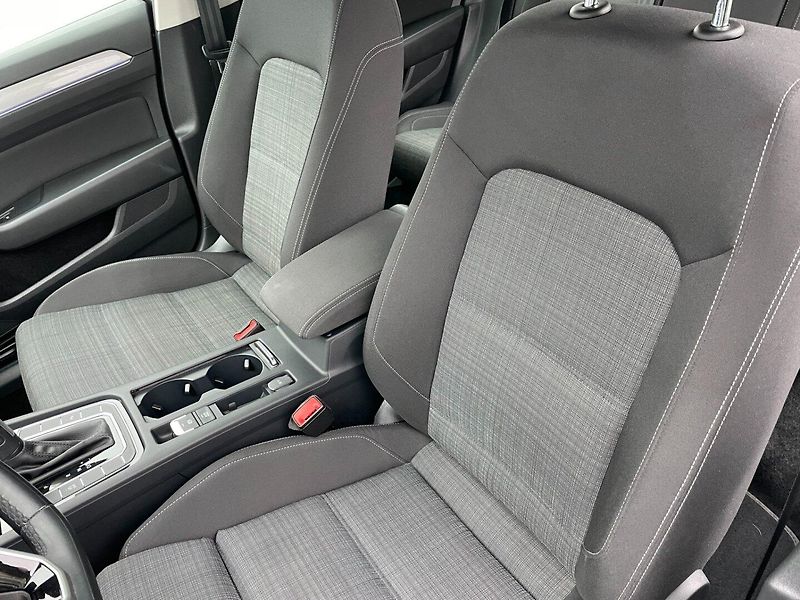 Volkswagen Passat (2021) Com. Style Business DSG! Navi! - fotka 17 z 40