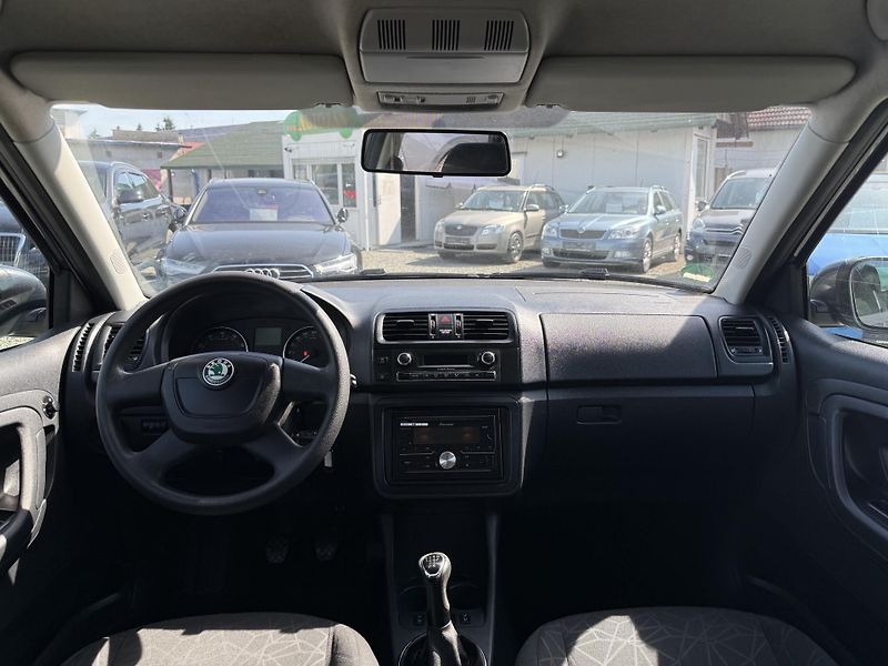 Škoda Fabia 1.2 TSI FAMILY - fotka 7 z 13