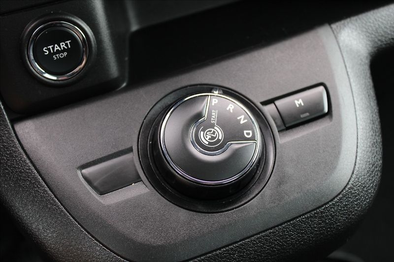 Citroën SpaceTourer 2,0 HDi  1.MAJ,DPH,A/T,8.MÍST - fotka 16 z 38