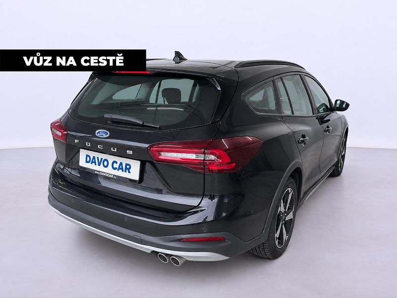 Ford Focus 1,5 TDCI 88kW Active Automat - fotka 5 z 12