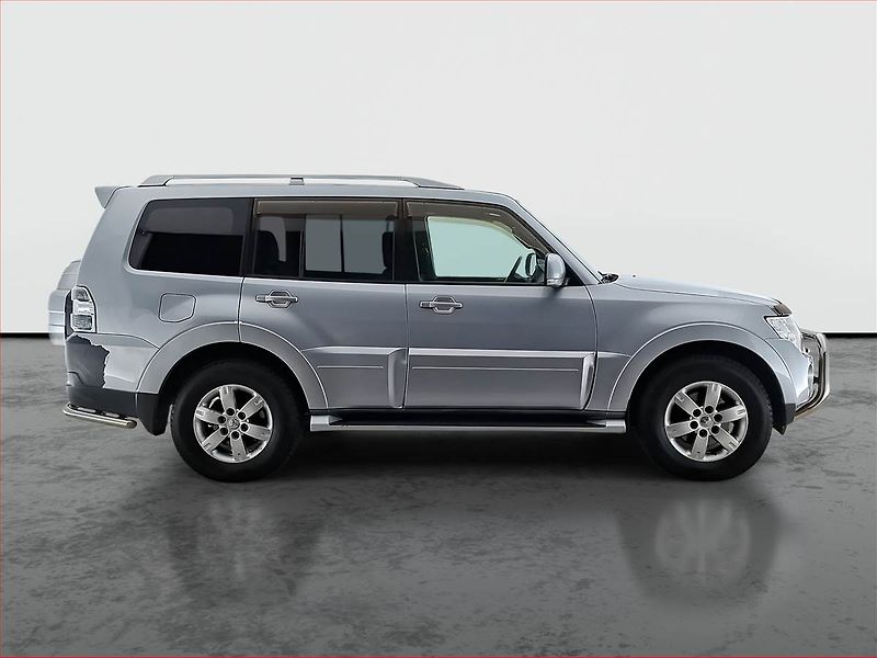 Mitsubishi Pajero (2007) 3.2 DI-D, 4X4, Automat - fotka 6 z 18