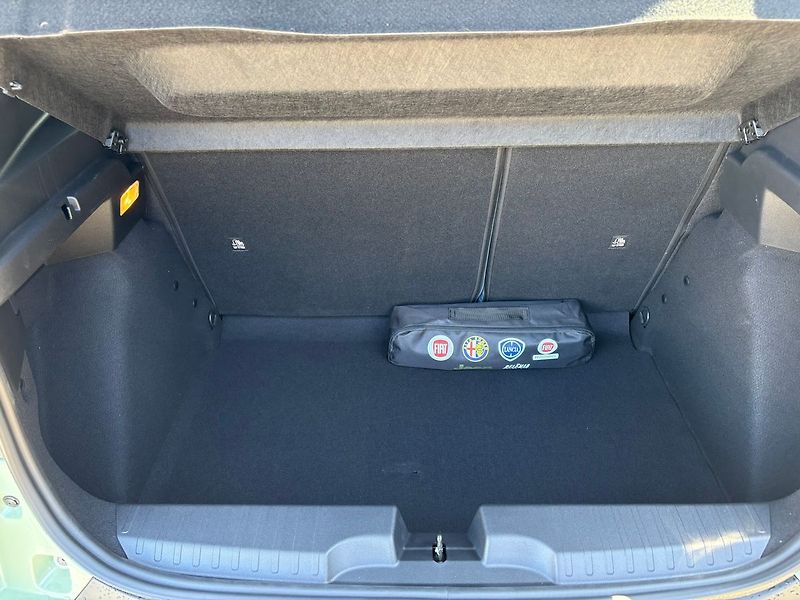 Fiat Grande Panda La Prima 1.2 Turbo Hybrid 110k - fotka 9 z 14