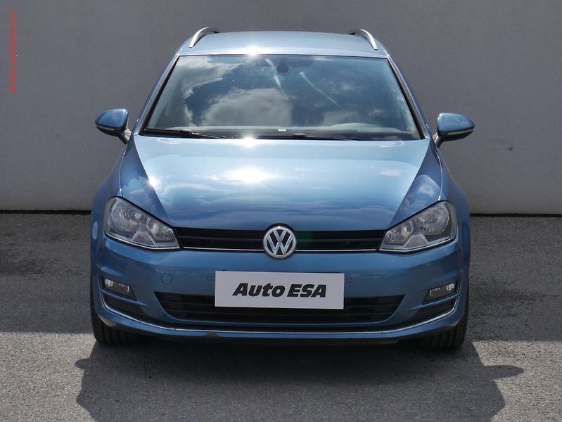 Volkswagen Golf (2015) 2.0TDi, 1.maj,ČR, Highline - fotka 2 z 22
