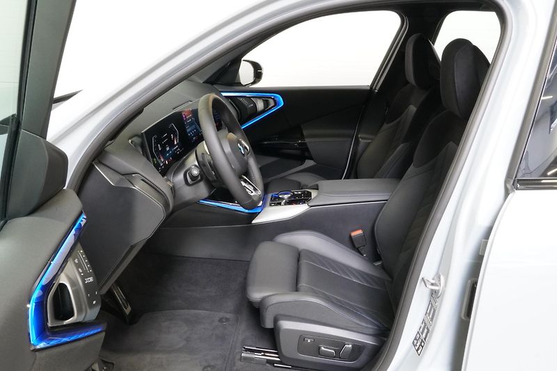 BMW X3 Xdrive20d,M-paket,ČR,HUD,Tažné - fotka 17 z 37