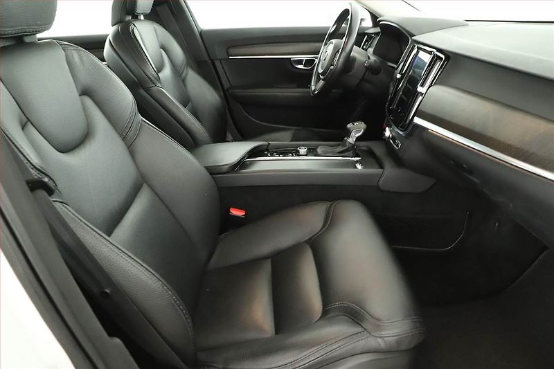 Volvo V90 (2019) Cross Country - fotka 7 z 21
