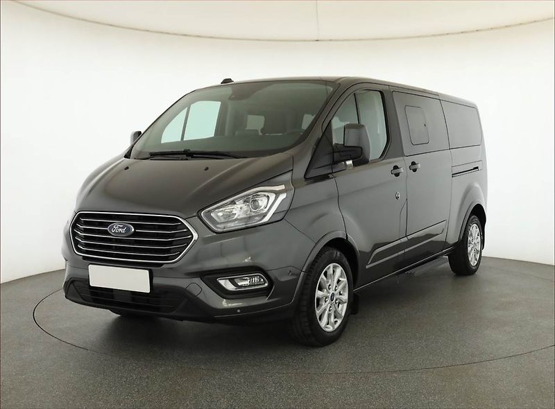 Ford Tourneo Custom (2021) Titanium 2.0 EcoBlue mHEV, ČR - fotka 2 z 19