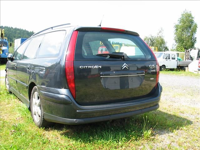 Citroën C5 2,2 HDi  16V SX - fotka 9 z 14