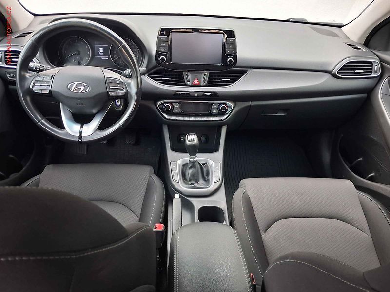 Hyundai i30 (2017) 1.4 T-GDi, 2.maj,ČR, Style - fotka 8 z 21