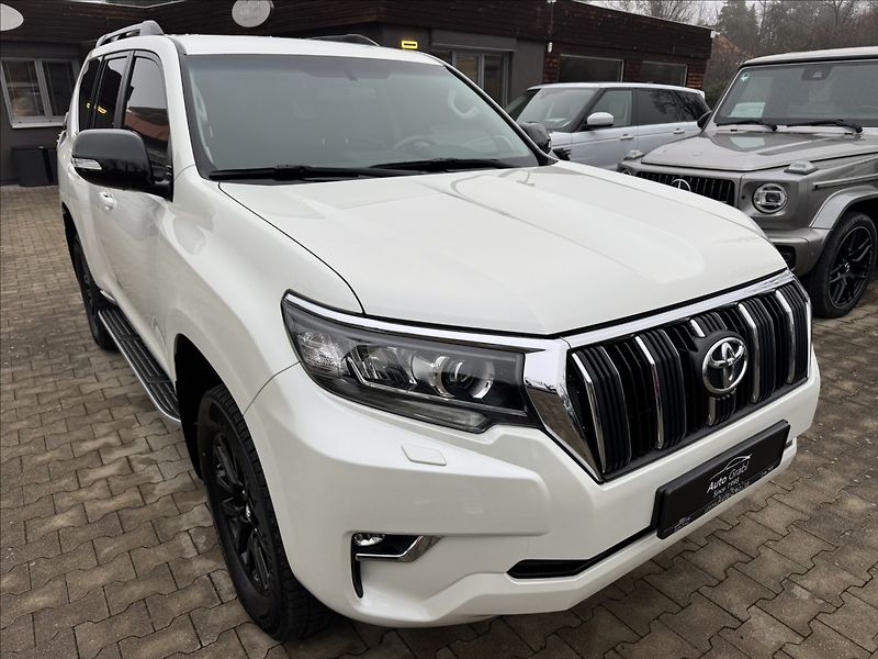 Toyota Land Cruiser 4,0   150 Prestige - fotka 3 z 28