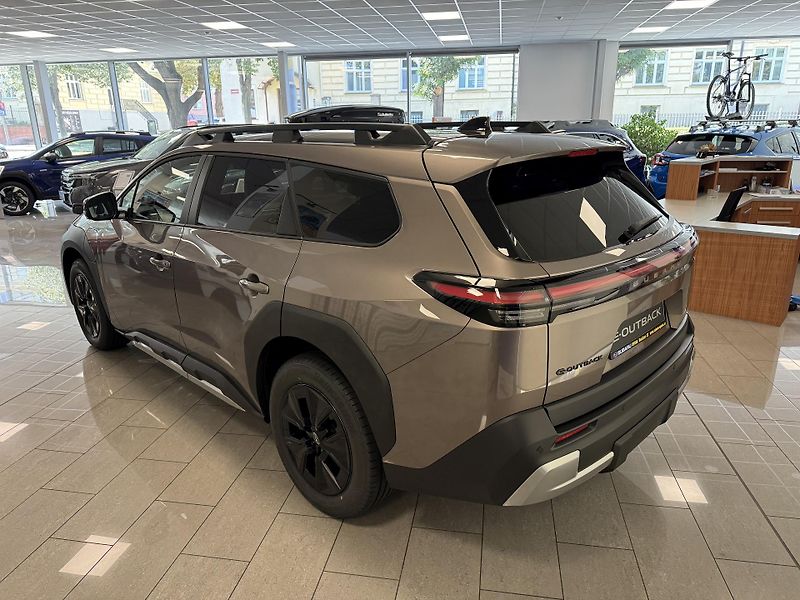 Subaru E-Outback Executive 75 AWD - fotka 3 z 39