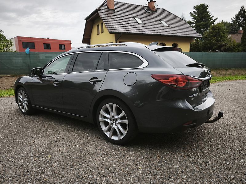 Mazda 6 (2013) 2,5 Skyactive automat - fotka 7 z 16
