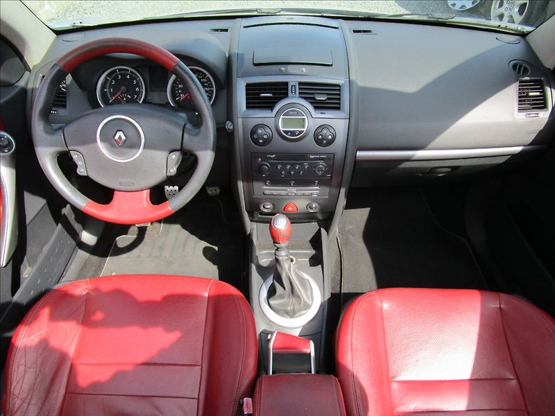 Renault Mégane 2.0T 16V, Cabrio - fotka 7 z 47