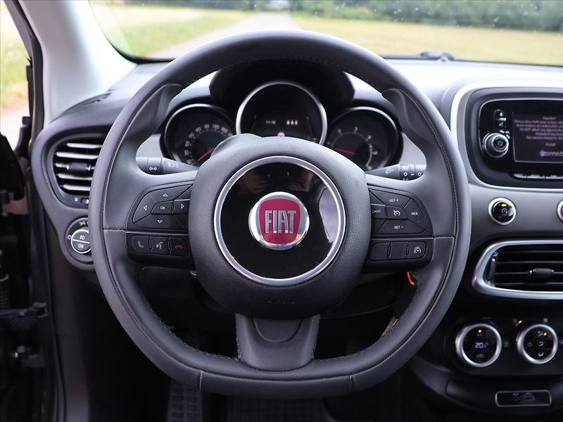 Fiat 500X 2,0 MJet 103kW 4x4 Aut.klima - fotka 17 z 35