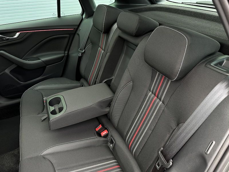 Škoda Kamiq 1.5TSi DSG Monte Carlo 150PS M - fotka 40 z 46
