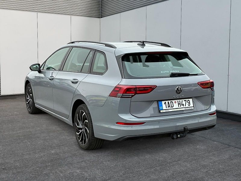 Volkswagen Golf Variant (2024) LIFE 1.5TSI 96kW CZ DPH TAŽNÉ  - fotka 4 z 11