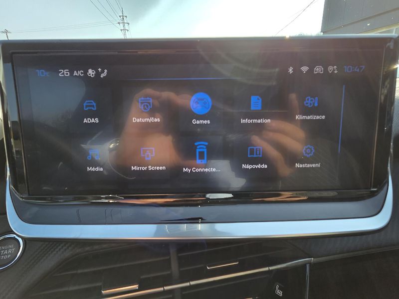 Peugeot 208 (2025)  Hybrid e-DCS 110 ALLURE - fotka 19 z 28