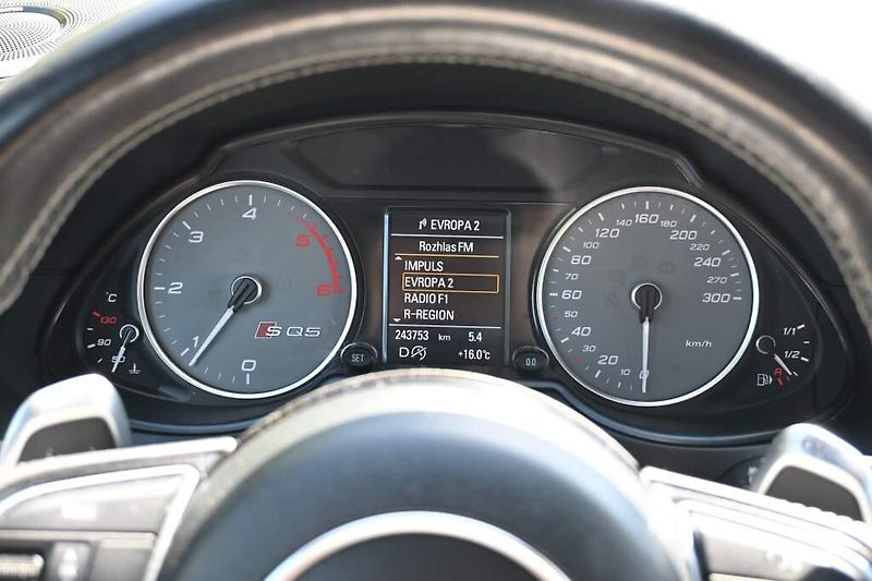 Audi SQ5 (2014) 3.0 230 KW QUATTRO Bi-Xenon Ka - fotka 26 z 44