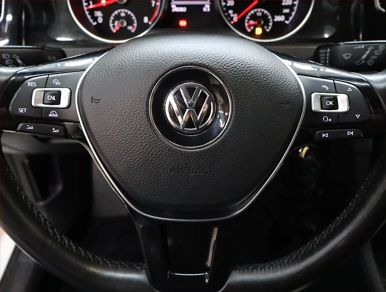 Volkswagen Golf (2013) Highline 1.4 TSI, Serv.kniha - fotka 21 z 22