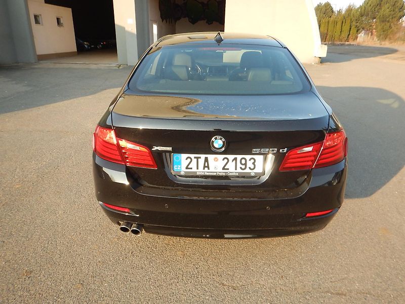 BMW Řada 5 520d XDRIVE, ČR, SERVISKA - fotka 7 z 32