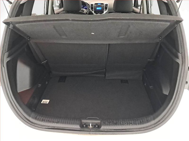 Hyundai ix20 (2015) 1.4 CVVT, Serv.kniha - fotka 14 z 17