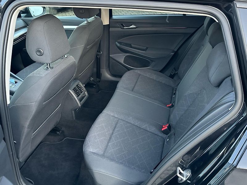 Volkswagen Golf Wa 2.0 Life DT085 Life 2.0 TDI - fotka 13 z 24