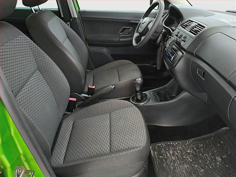 Škoda Fabia (2010) 1.2 TSI, Serv.kniha - fotka 9 z 14