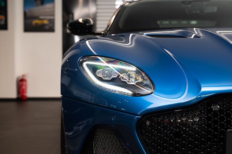 Aston Martin DBS - fotka 27 z 31