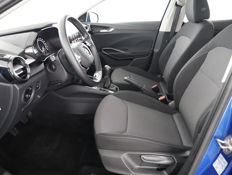 Škoda Fabia 1,0TSi 70kW AMBITION PLUS - fotka 9 z 26
