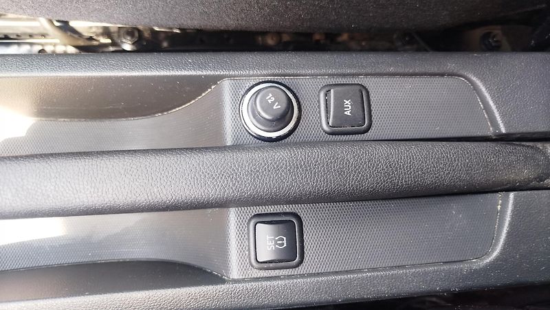 Škoda Rapid (2014) 1.2 TSi  top stav  - fotka 12 z 27