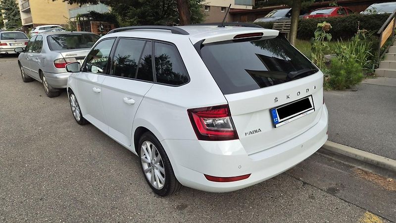Škoda Fabia (2020) Combi 1,0 TSI 81kw Style+audio - fotka 3 z 12