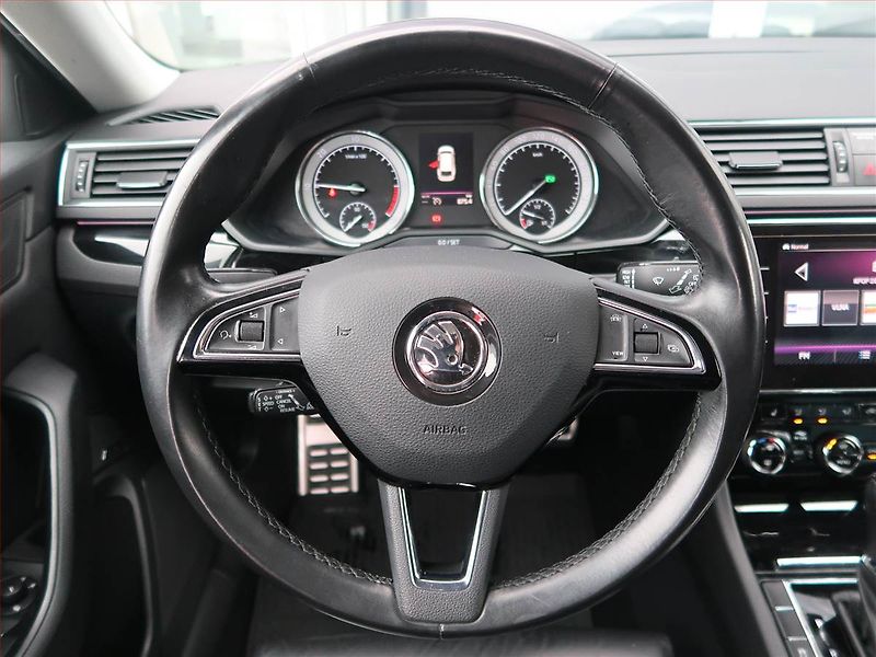 Škoda Superb (2019) Laurin&Klement 2.0 TDI, 4X4 - fotka 18 z 19